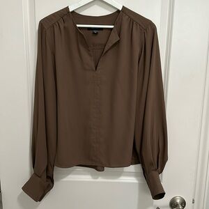 Karen Kane brown long sleeve top.
